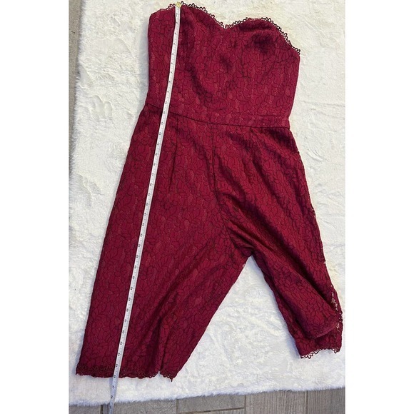 Adelyn‎ Rae Strapless Raspberry Eyelet Lace Romper Size - Large - Picture 5 of 8